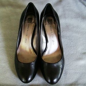 Anne KIein Black leather pumps heels